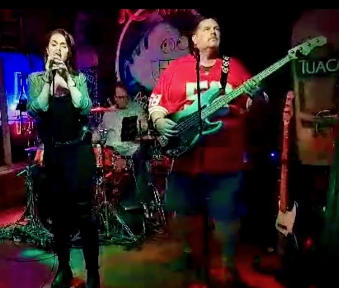 The Embers KC live band performance